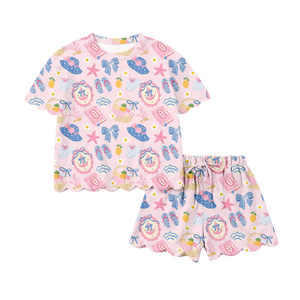 Nouvelles tenues d'été décontractées pour filles : shorts à motif mignon et bord festonné, designs tendance, vêtements assortis pour sœurs - Product Image 1