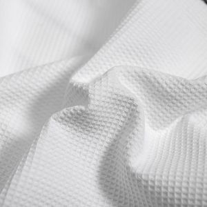 Kustom jubah mandi wafel standar Hotel bordir kualitas tinggi dengan Logo lembut dan hangat katun putih jubah mandi wafel - Product Image 4