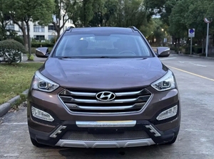 Hyundai Santa Fe 2.4L FWD Smart Model Usata, SUV a Benzina 5 Porte per Uso Quotidiano e Familiare con Tetto Panoramico - Product Image 3