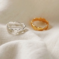 Gemnel Großhandel Schmuck 925 Sterling Silber Rhodium Gold Trendiger Verlobungs- und Hochzeitsring Ewiges Ovales Kieselstein-Band