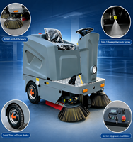 Balayeuse industrielle autoportée |   Électrique à 3 brosses de 1250 mm |   Aspirateur et pulvérisateur d'eau 3-en-1 |   8000 m²/h