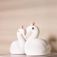Lampe de chevet Cygne Kawaii en silicone souple, portable, rechargeable par USB, LED 7 couleurs à intensité variable pour enfants