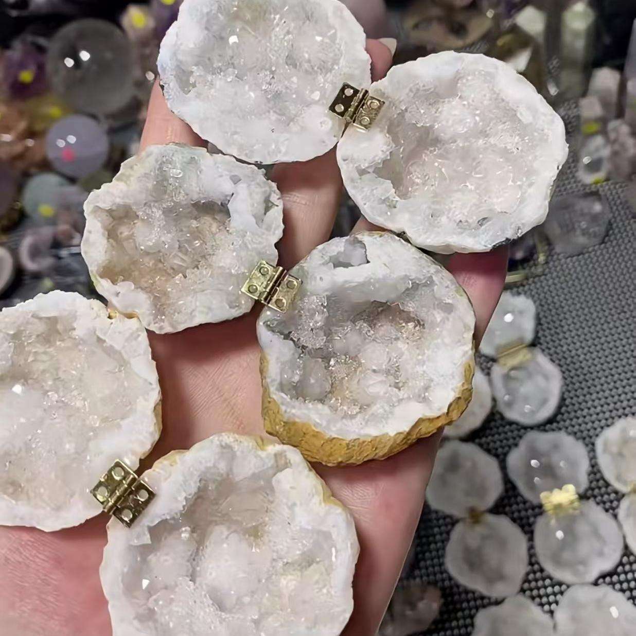 Boîte à bagues géode en agate blanche