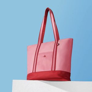 2024 tas <span class=keywords><strong>Tote</strong></span> nilon kapasitas besar kustom tas belanja dengan pegangan grosir tas pantai dengan logo cetak - Product Image 5