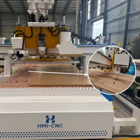 Centre d'usinage CNC pour le travail du bois ATC 1325 avec changeur d'outils automatique pour le fraisage et la découpe de portes d'armoires