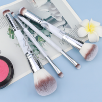Pinceau IT Cosmetics Heavenly Luxe Complexion Perfection # 7 Finitions par aérographe |   Pinceau de maquillage double embout CC+ pour fond de teint crème