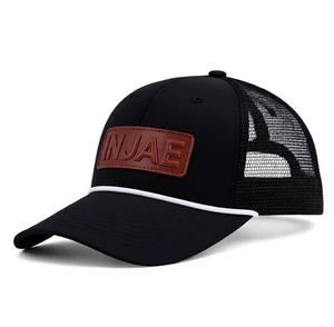Casquette Trucker Gorras112 en maille structurée avec logo en cuir personnalisé et fermeture à pression - Product Image 2