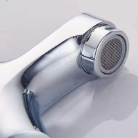 Robinet de lavabo de salle de bain commercial de qualité supérieure fixé au mur avec action de temporisation et arrêt automatique pour la chambre à coucher