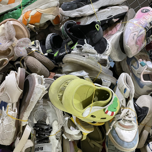 Señoras zapatos usados <span class=keywords><strong>de</strong></span> primera <span class=keywords><strong>clase</strong></span> al por mayor tacones altos <span class=keywords><strong>de</strong></span> <span class=keywords><strong>segunda</strong></span> <span class=keywords><strong>mano</strong></span> - Product Image 4