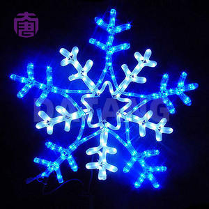 Luz LED personalizada con forma de copo de nieve IP65 para decoraciones navideñas en interiores y exteriores y decoraciones festivas durante todo el año. - Product Image 2