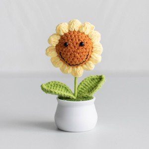 Piante in Vaso Fatte a Mano all'Uncinetto, Bonsai Lavorati a Maglia a Forma di Girasole/Cuore/Fiore, Vaso di Fiori Artificiali in Lana per Decorazioni Domestiche - Product Image 5