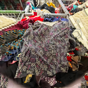 Jinmao all'ingrosso della fabbrica <span class=keywords><strong>classe</strong></span> alla rinfusa di <span class=keywords><strong>prima</strong></span> alta qualità Mama stile Polo maglia spessa balle miste usato vestiti invernali - Product Image 4