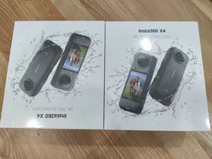 Cámara Insta360 X4 con Video Gran Angular 4K, <span class=keywords><strong>Palo</strong></span> Selfie <span class=keywords><strong>Invisible</strong></span>, Protectores de Lente Extraíbles, Duración de 135 Minutos, Resistente al Agua 8K, Acción 360° - Product Image 2