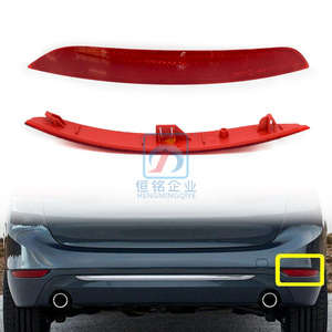 Piezas de plástico rojo, luces reflectoras de parachoques trasero, luces laterales 61617360871 61617360872 para <span class=keywords><strong>BMW</strong></span> <span class=keywords><strong>F46</strong></span> 2 Series - Product Image 1