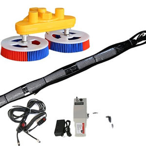 Spazzola solare <span class=keywords><strong>Multifit</strong></span> testa del motore della macchina per la pulizia intelligente per lo strumento del sistema di energia solare domestica spazzola automatica per la pulizia del pannello solare - Product Image 2