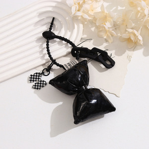 Mengda túi khí móc khóa cô gái kim loại thời trang dễ thương đơn giản Móc Khóa Mặt dây chuyền túi dễ thương - Product Image 3