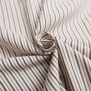 Deux chemises à manches longues avec des rayures verticales sur les épaules pour hommes, un ample et décontracté American High Street Color-block La - Product Image 4