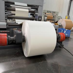 Rouleau de papier enduit de PE pour emballage alimentaire, en pâte vierge, qualité alimentaire, imperméable, rouleau jumbo, imprimé sur mesure pour usine de bols en papier - Product Image 1