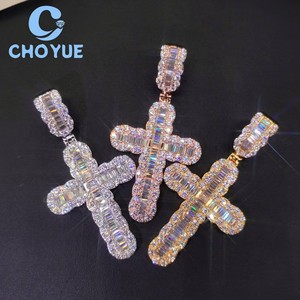 Colgante de Plata de Ley 925 Personalizado de Fábrica con Cruz de Moissanita y Corte Baguette para Hombre, Amuleto Hip Hop de Corte Redondo para Hombre, Pasa el Test de Diamantes GRA - Product Image 5