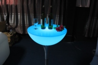 Table basse LED moderne et romantique avec éclairage RGB, mobilier en plastique pour bar, salle de sport, parc, produits rotomoulés