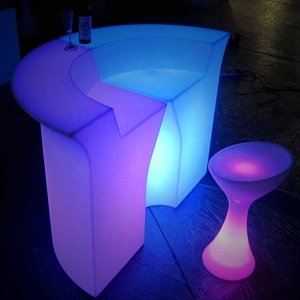 <span class=keywords><strong>Vendita</strong></span> calda popolare Led di plastica commerciale <span class=keywords><strong>usato</strong></span> illuminato <span class=keywords><strong>bancone</strong></span> esterno giardino Led illuminazione luminosa da tavolo per eventi - Product Image 3