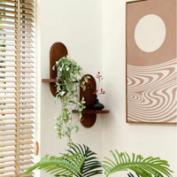 Rak dinding kayu walnut melengkung bergaya abad pertengahan untuk dekorasi dalam ruangan kamar mandi ruang tamu, digunakan untuk menempatkan bunga
