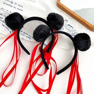 Serre-tête Nezha noir et rouge avec pompon, coiffe de fête pour enfant, en tissu, fabriqué à la main, collection Printemps 2025, origine Yiwu - Product Image 1