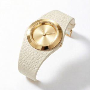 Montre à quartz pour femme avec bracelet en cuir blanc crème, cadran minimaliste et lunette dorée, idéale pour le quotidien - Product Image 1