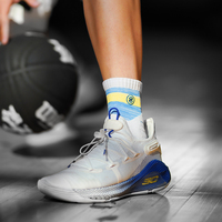 Logo brodé coloré Elite Basketball Hommes Terry Running Chaussettes personnalisées Sports