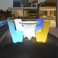 Nouveau Design Restaurant Plastique Led pour Mobilier Extérieur Intérieur Extérieur Evénement LED Mobilier Glow Table à manger et chaises