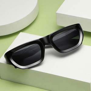 Lunettes de soleil tendance 2022, monture dégradée violette, UV400, petites lunettes de soleil œil de chat pour femmes - Product Image 4