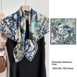 Écharpe en soie imprimée double face élégante pour femme, collection Printemps-Automne-Hiver 2026, châle carré en laine de 90 cm, écharpe personnalisée - Product Image 6