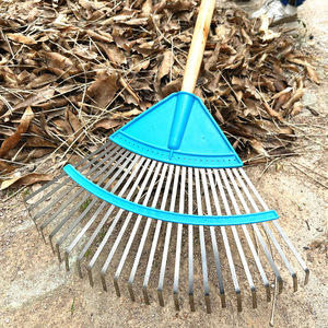 Râteau en plastique et caoutchouc, râteau à fil d'acier pour herbe, râteau de jardin pour nettoyer les feuilles, outil de ramassage d'herbe pour pelouse, manche en bois et acier inoxydable 22 - Product Image 3