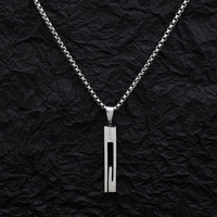 Petit pendentif carré tridimensionnel simple et sans décoloration, collier d'été, accessoires de rue hip-hop en gros