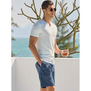 Short en velours côtelé de 9 pouces personnalisé pour hommes, coupe classique, en polyester léger et extensible avec poche à logo - Product Image 2