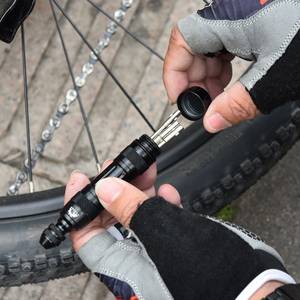 <span class=keywords><strong>Kit</strong></span> <span class=keywords><strong>de</strong></span> reparación <span class=keywords><strong>de</strong></span> neumáticos <span class=keywords><strong>de</strong></span> bicicleta, <span class=keywords><strong>Kit</strong></span> <span class=keywords><strong>de</strong></span> parche portátil sin cámara para <span class=keywords><strong>MTB</strong></span> - Product Image 4