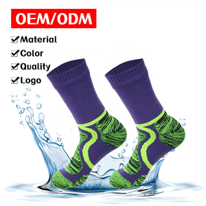 Chaussettes de randonnée imperméables à 3 couches respirantes et chaudes pour femmes et hommes avec logo personnalisé OEM pour la <span class=keywords><strong>chasse</strong></span> et le camping - Product Image 2