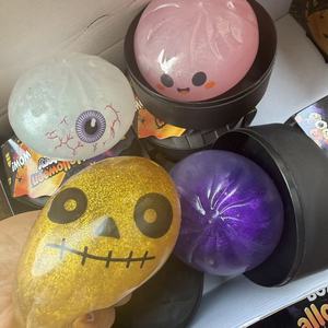 Jouets Squishy en forme de boulette scintillants de 8,5 cm / 3,4 pouces, jouets Squishy en forme de boulette scintillants pour Halloween, Squishy mystère - Product Image 4