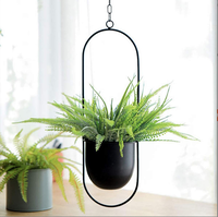 Support de plante de pot de fleur enduit de poudre de planteur suspendu de plafond de mur en métal du milieu du siècle pour la maison ou le jardin