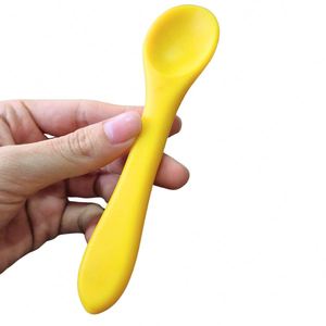 Cuchara de Silicona de Grado Alimenticio para Bebés, Libre de BPA, Punta Suave, Diseño Ergonómico para Niños de 2 a 4 Años, Fácil de Limpiar - Product Image 3