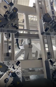 Centro de mecanizado CNC de alta velocidad de 4 ejes para la fabricación de ventanas y puertas de aluminio - Product Image 5