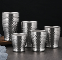 Gobelet à double paroi en acier inoxydable SUS304 à texture martelée pour la bière, l'eau, le café, les cocktails, les bars, les restaurants, l'extérieur