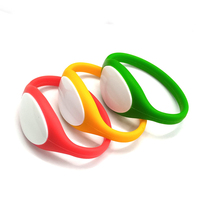 Bracelet en silicone RFID étanche, couleur Pantone personnalisée, bracelet de contrôle d'accès pour centre de spa