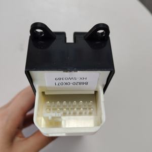 Interruptor regulador de ventana de alta calidad y <span class=keywords><strong>precio</strong></span> razonable 84820-0K071 para <span class=keywords><strong>Toyota</strong></span> - Product Image 4