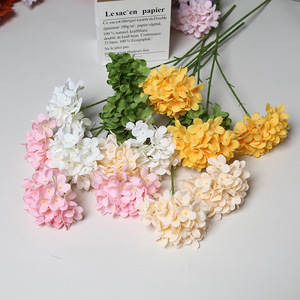 Fleurs artificielles en soie Lichao à 3 têtes d'hortensias pour décorations de plafond de mariage - Product Image 4
