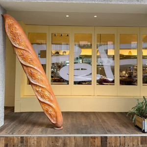 Grande sculpture murale <span class=keywords><strong>en</strong></span> résine <span class=keywords><strong>en</strong></span> forme de donut, croissant, tarte aux œufs, baguette, pour décoration de jardin extérieur, réaliste, taille personnalisée - Product Image 4