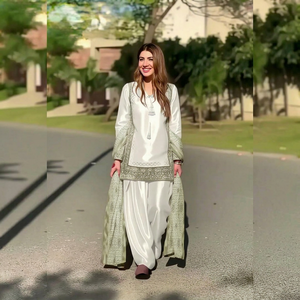 Ensemble de salwar kameez pour femmes, richement brodé, avec des paillettes, réversible, infroissable, extensible, séchage rapide, idéal pour les mariages - Product Image 1
