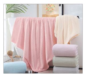 Serviette de Bain Grande Taille en Polaire Corail Douce pour Adultes, Séchage Rapide, Absorbante, Motif Ananas, en Coton, pour Usage Domestique, Doux pour la Peau, Vente en Gros - Product Image 5