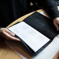 Porte-menu en cuir PU personnalisé à livraison rapide pour café, bar, restaurant, couverture de menu en cuir vintage A5, livres de menus en cuir
