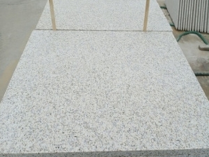 Lastre di Granito Bianco Antiscivolo Impermeabili Moderne ed Ecologiche con Finitura Martellata per Piani Cucina, Mobili Bagno e Piastrelle per Pavimenti - Product Image 2